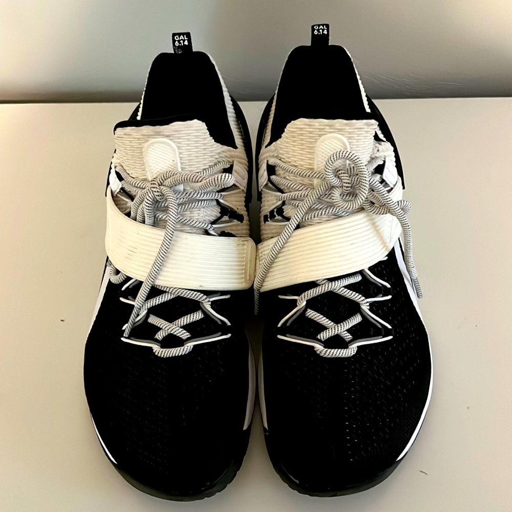 Price drop! Reebok Rich Froning Nanos. Size 10.5. Barely Used. White and Black.